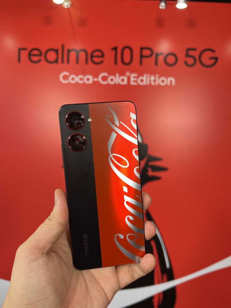 realme 10 Pro 5G Coca Cola Edition Picture 2