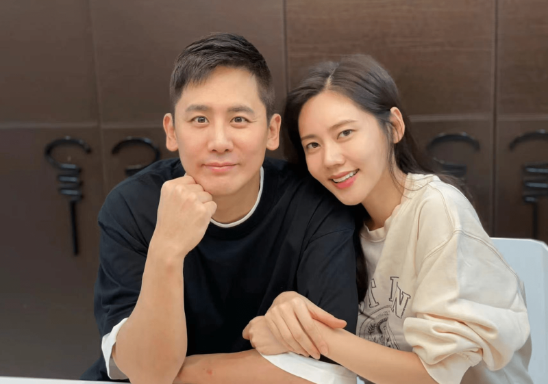 于晓光、秋瓷炫