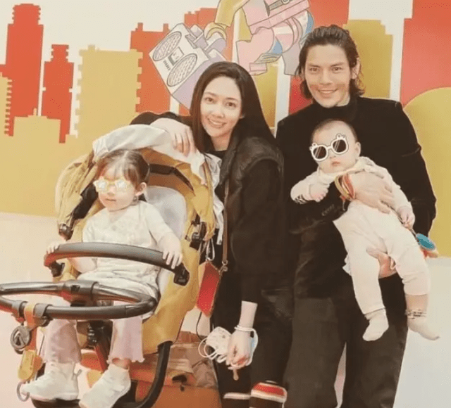 郭碧婷一家人