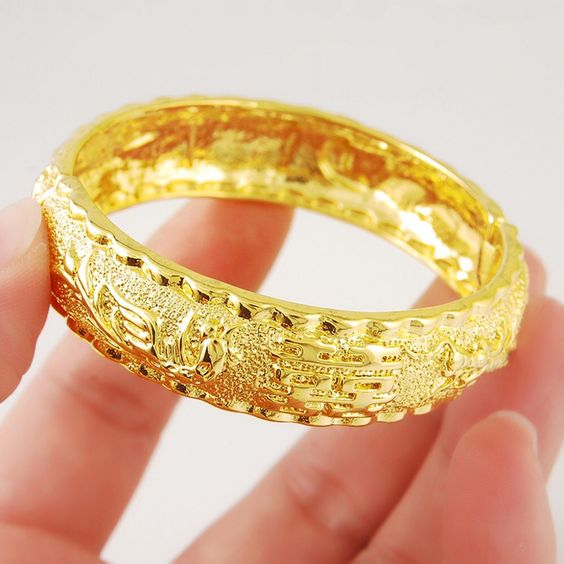 金手镯