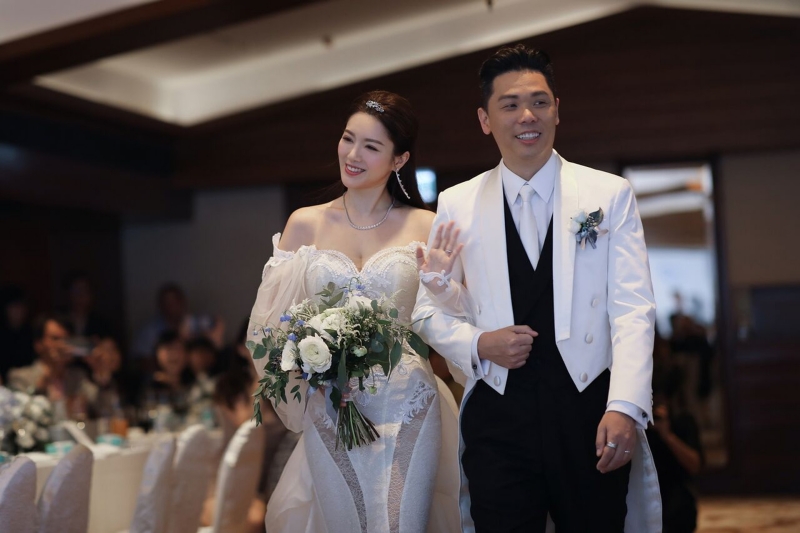 婚变消息传足2年