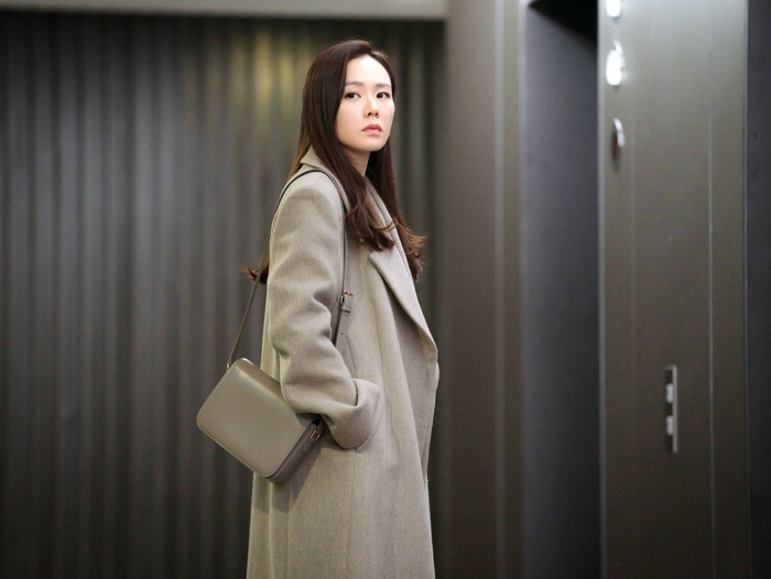 女人贵气不是靠名牌珠宝堆叠,而是睿智和内涵