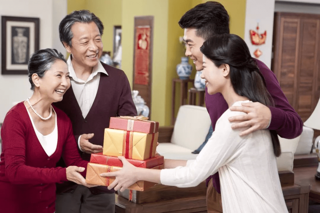 新年送礼给长辈