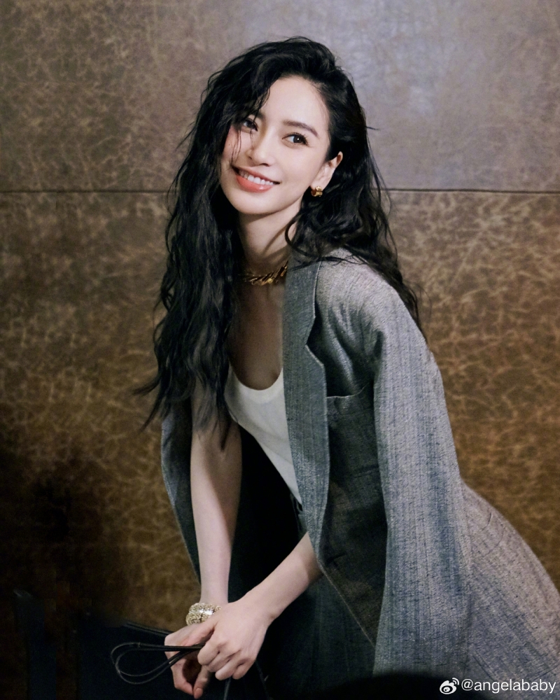 杨颖真实姓名