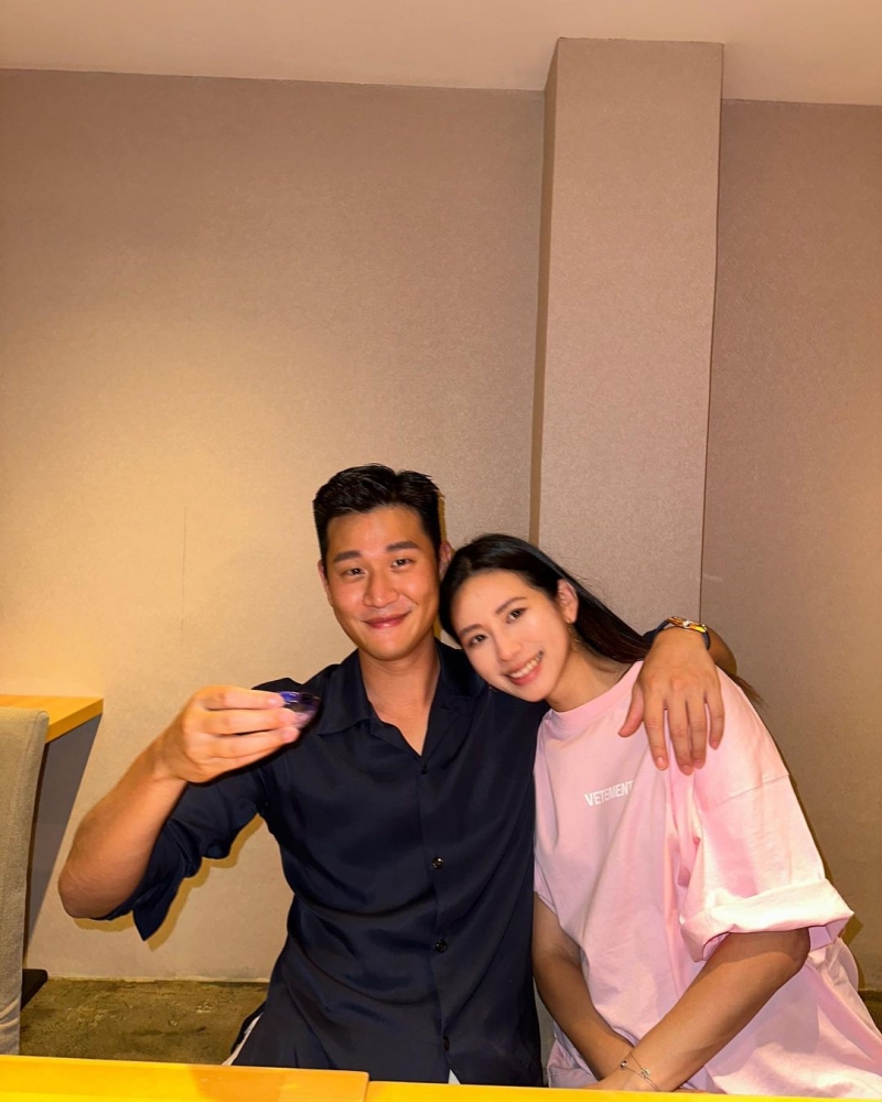 周兴哲老婆出镜