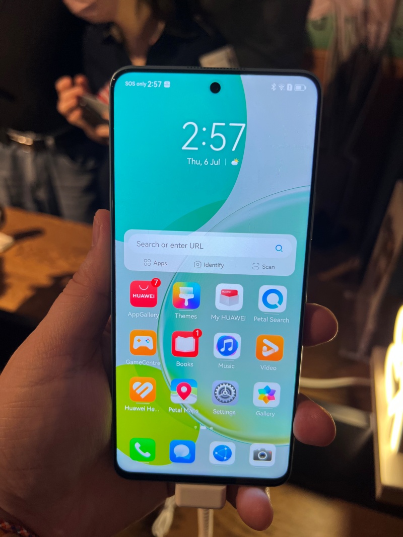 HUAWEI nova 11 Front