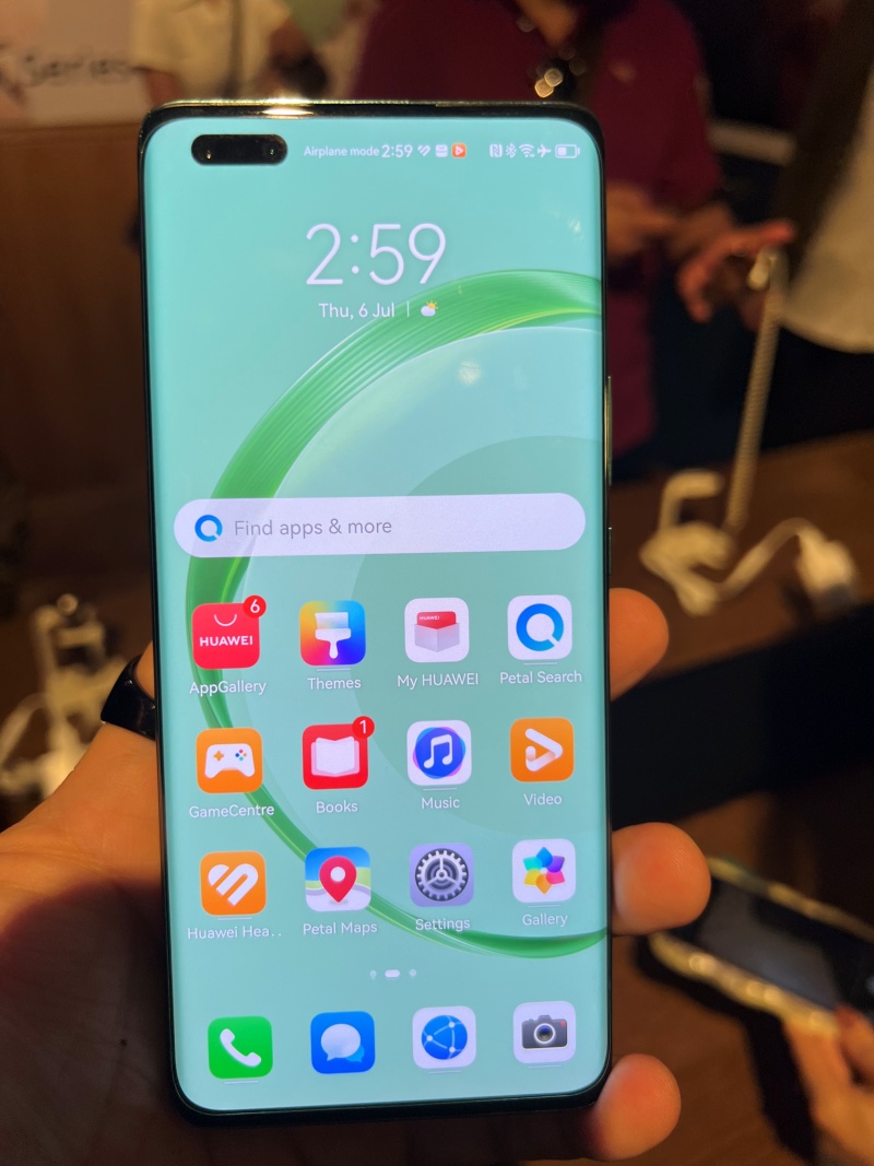 HAUWEI nova 11 Pro Front