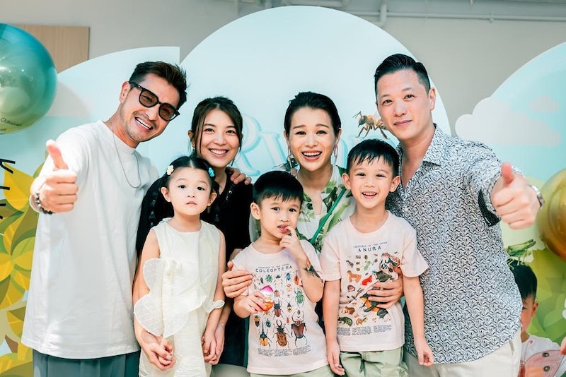 陈展鹏一家三口出席
