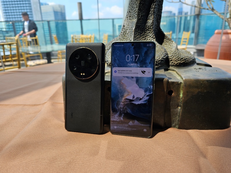 Xiaomi 13 Front
