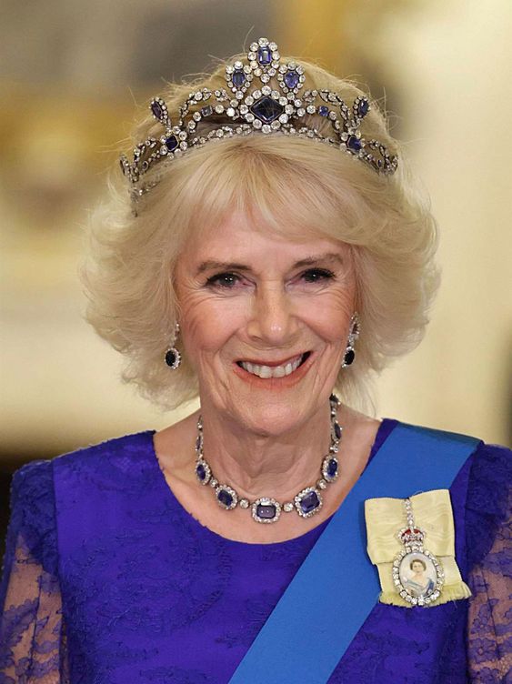 royal-family-tiara