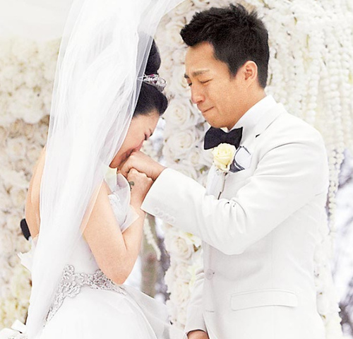 大S忍痛办婚礼