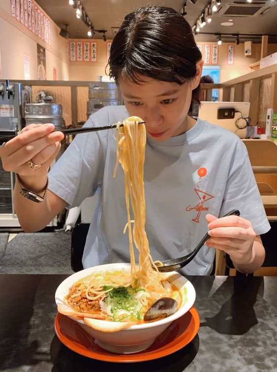 吃拉面
