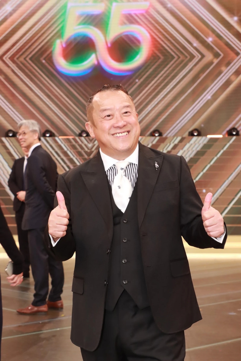 曾志伟亮相