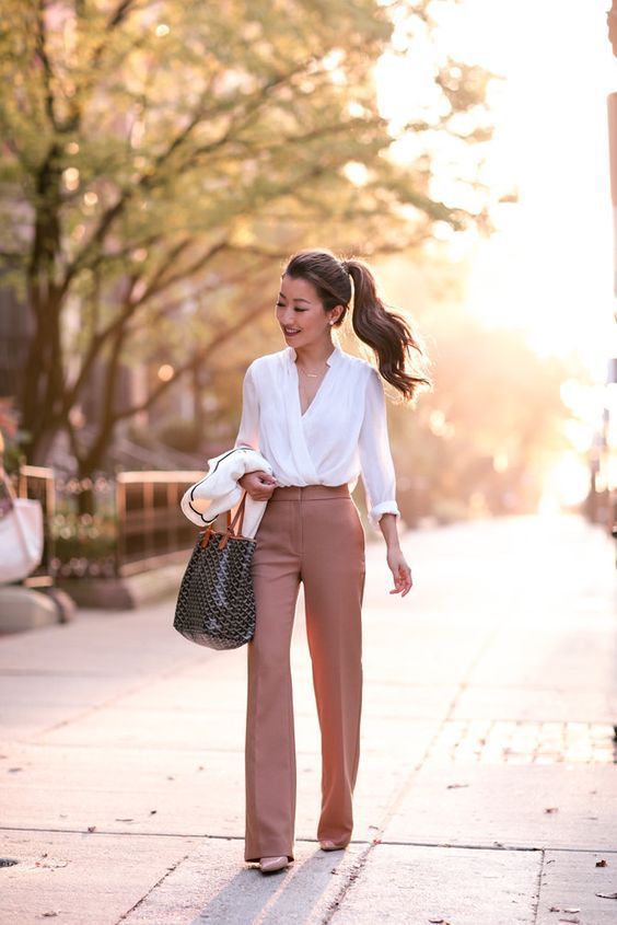 女性
