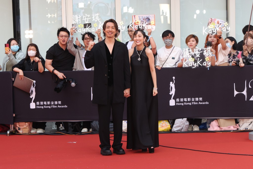 张继聪、谢安琪公然调情