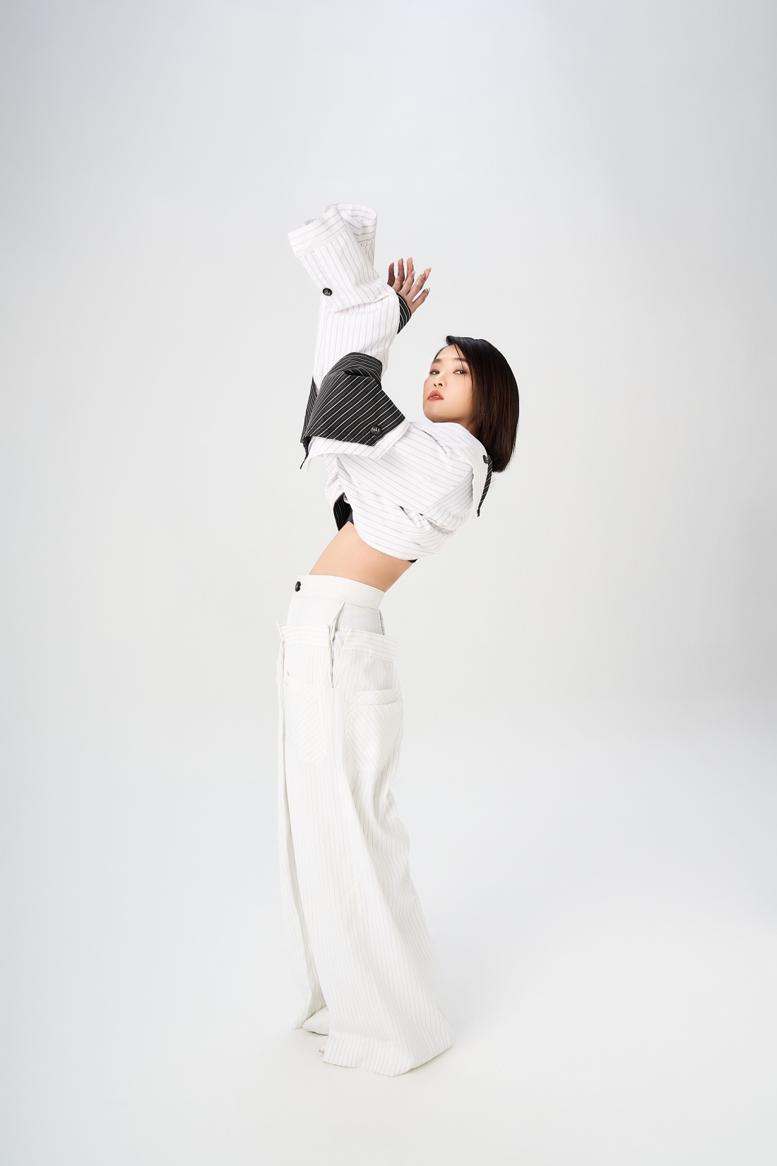 Nicole海报