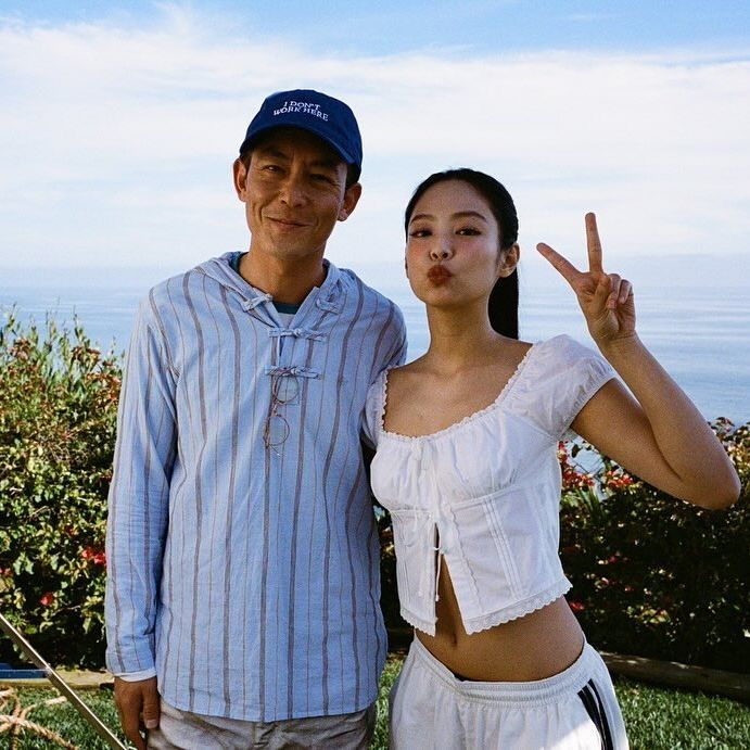 Jennie未发行新歌疑似暗讽YG娱乐
