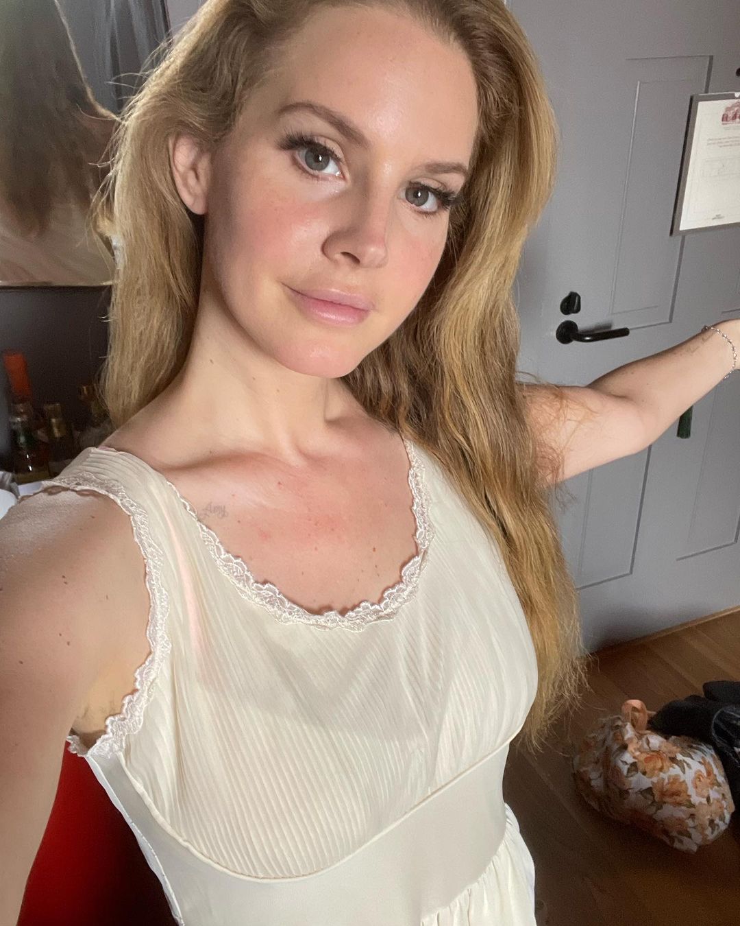 Lana Del Rey 秘密闪婚!