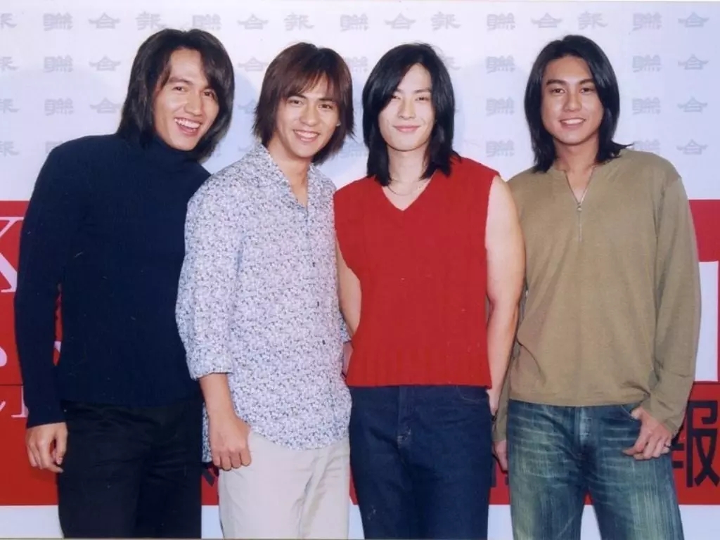 F4