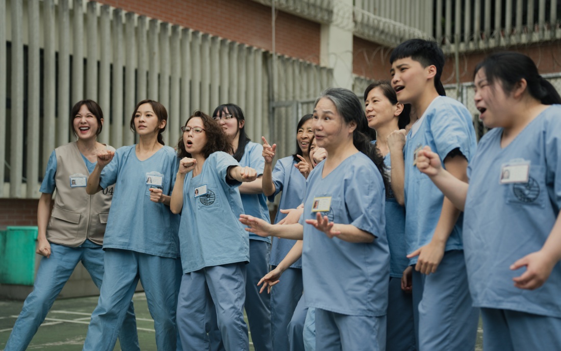 阳光女子合唱团