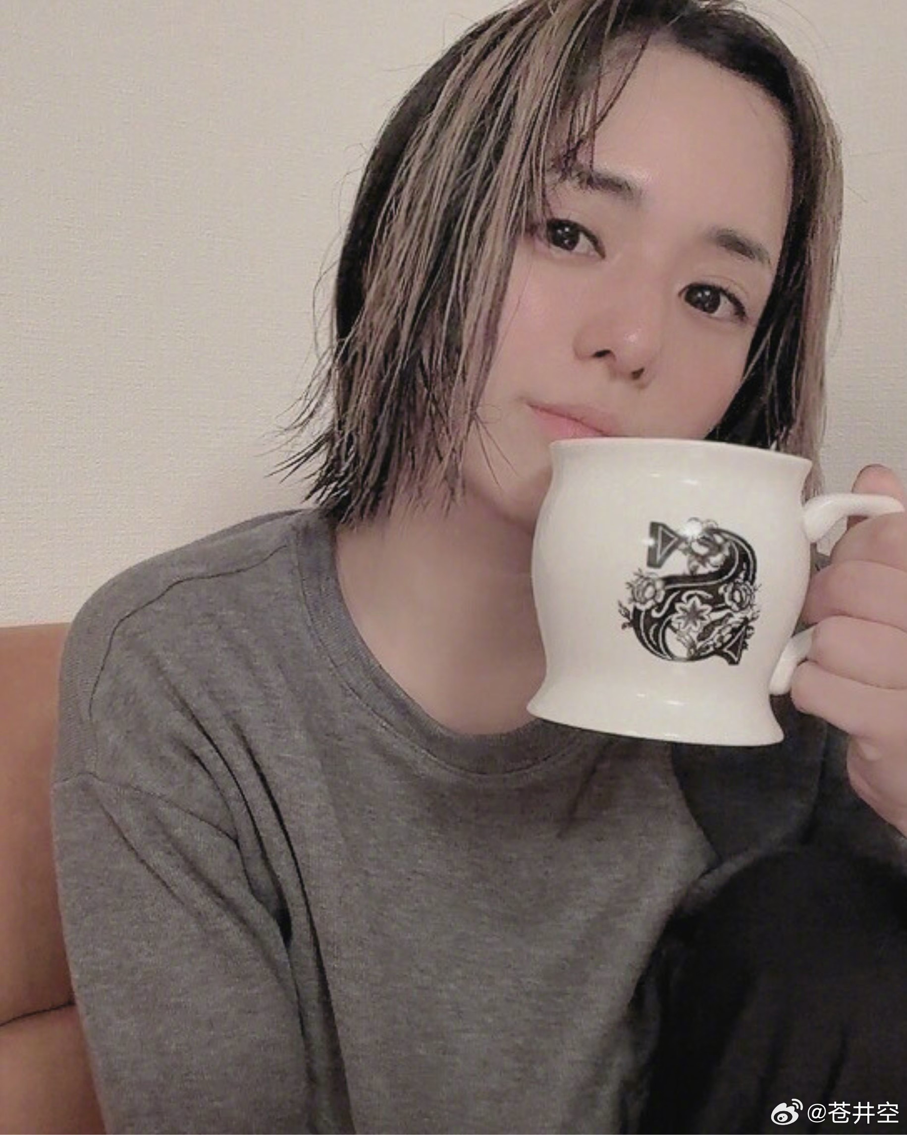 公开点名一夜情对象