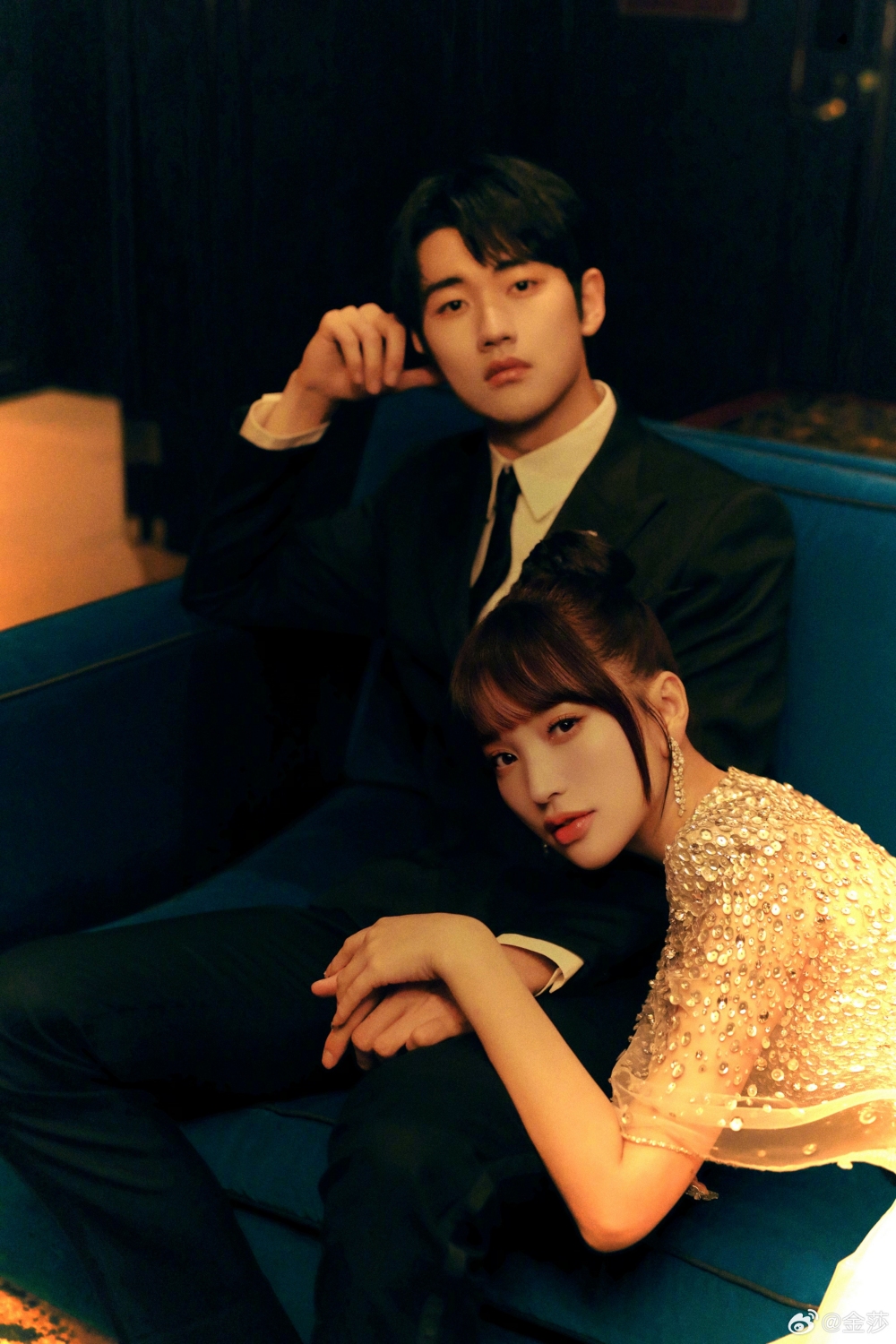 44岁金莎被小19岁男友求婚成功