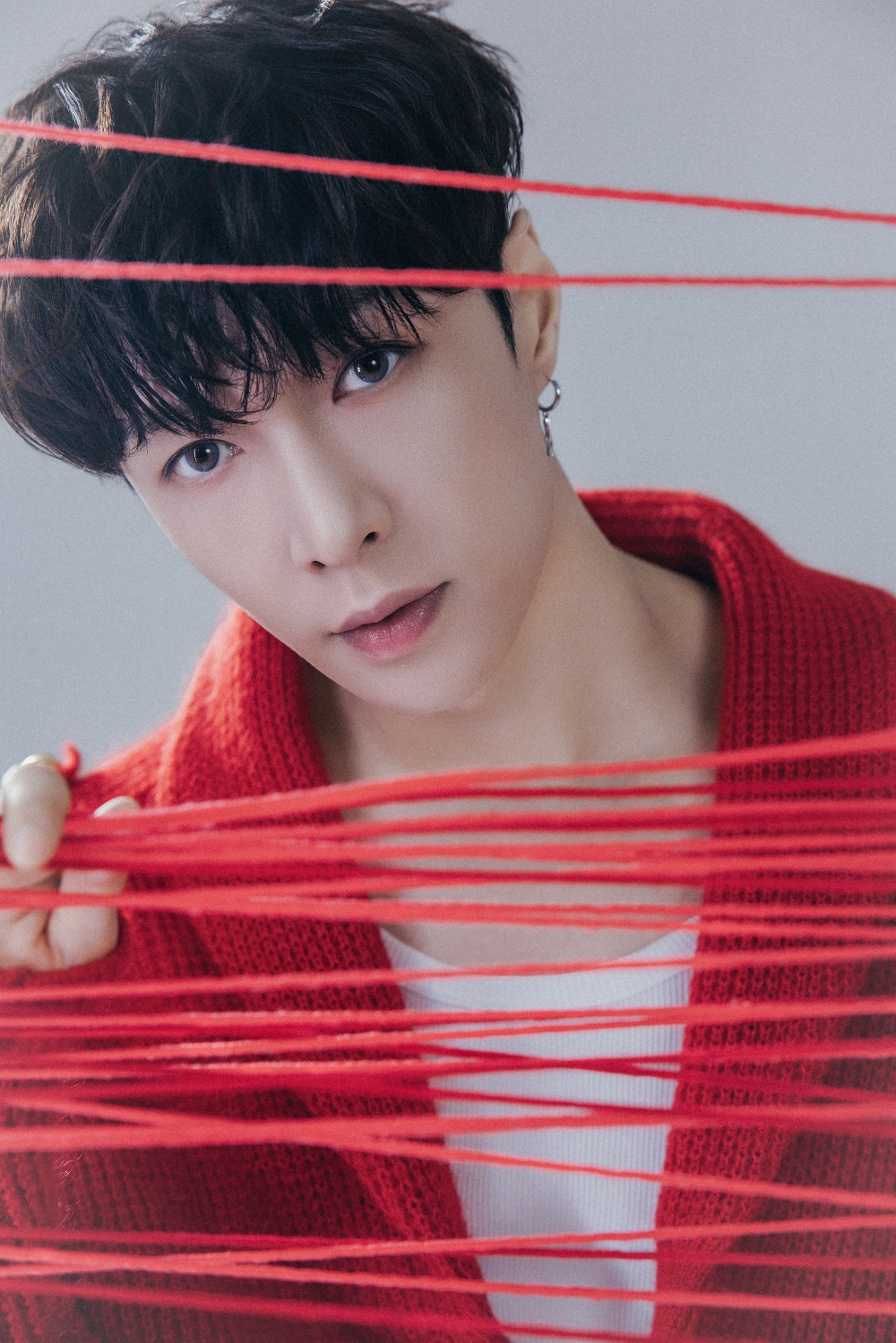 张艺兴疑似遭软封杀 所有活动被暂停一年！