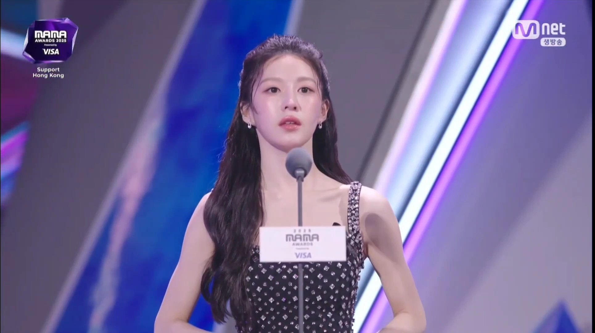 韩娱罕见“紧张系美女”高允真