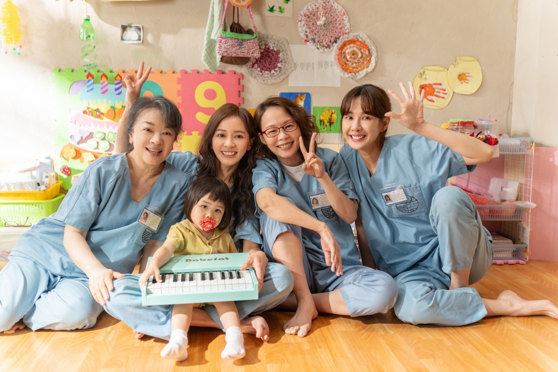 阳光女子合唱团