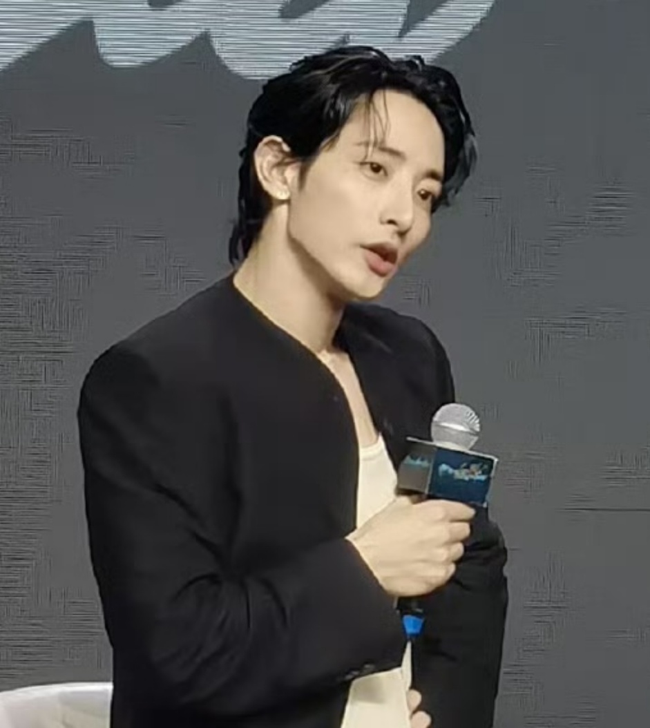 李洙赫