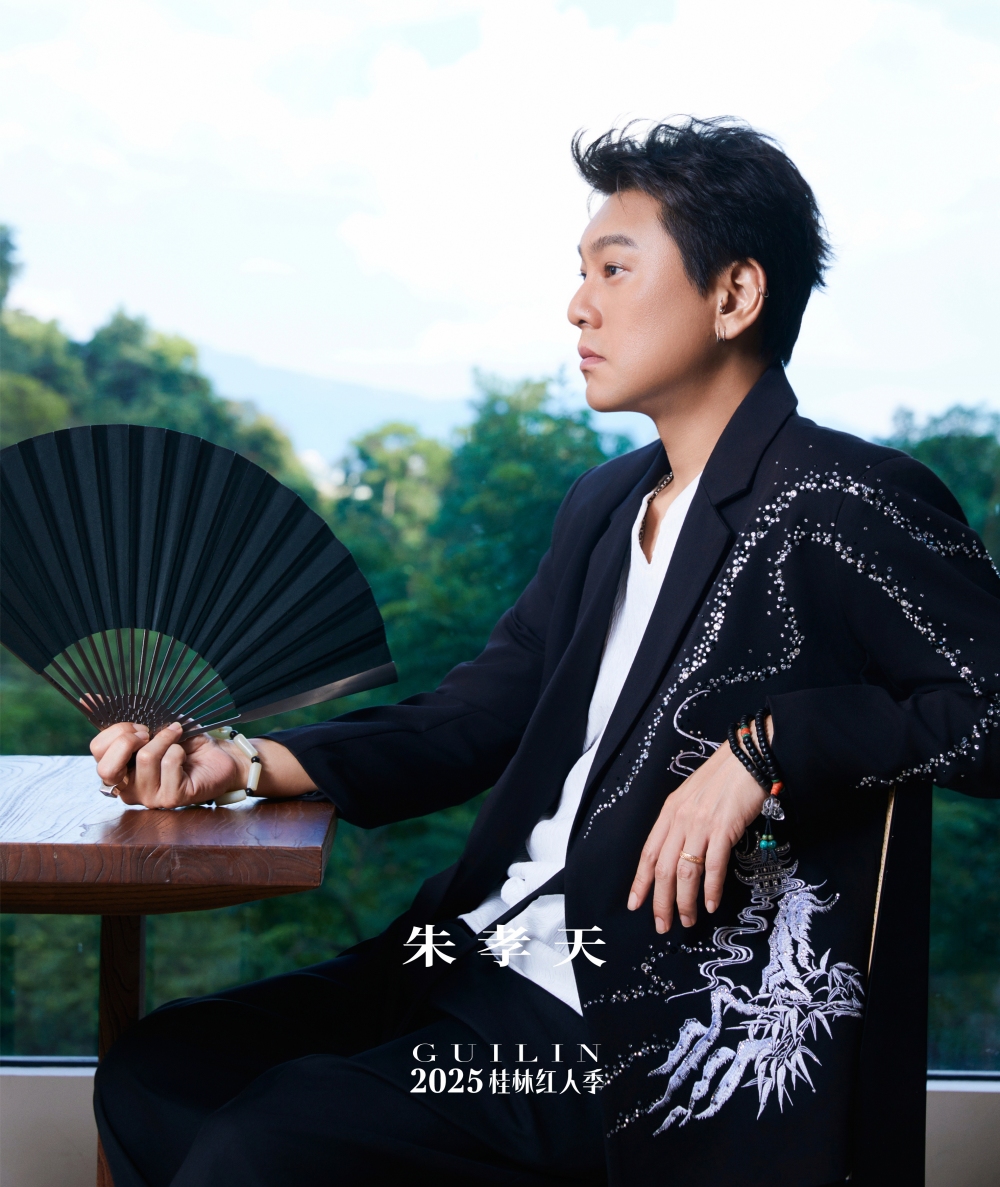 朱孝天疑似内涵阿信假唱 