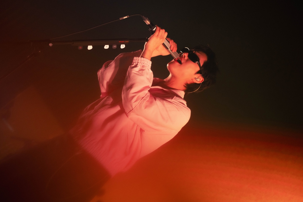 WOODZ 吉隆坡站化身“马来语达人”