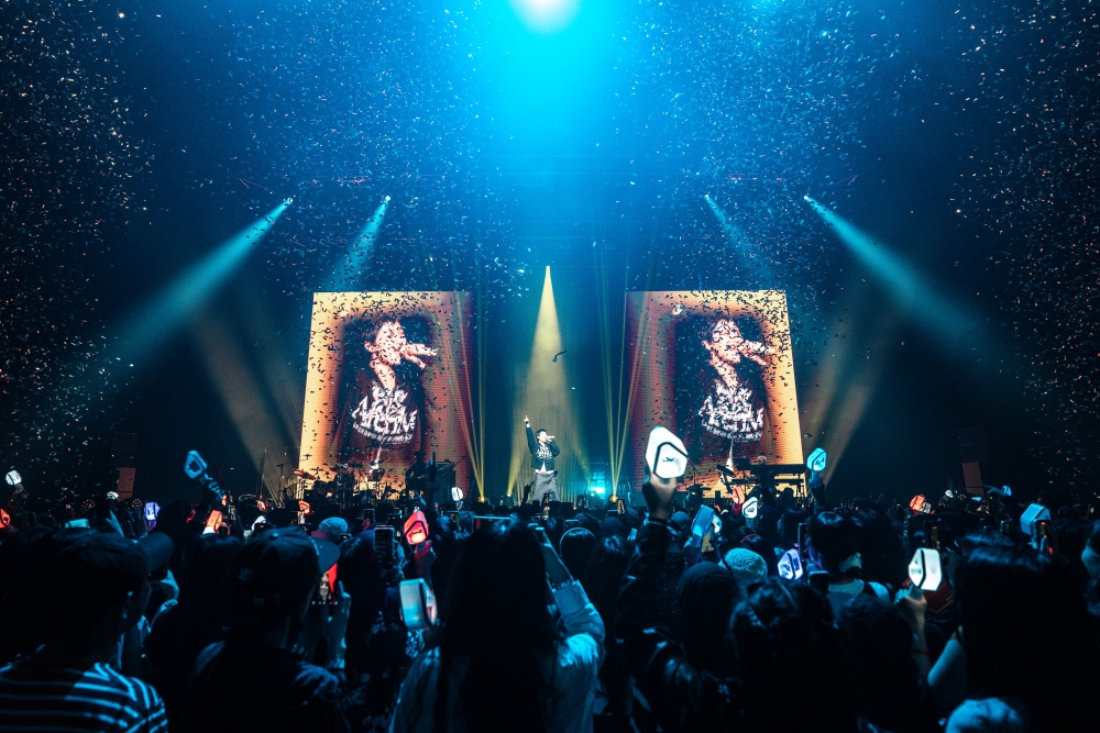 WOODZ 吉隆坡站化身“马来语达人”