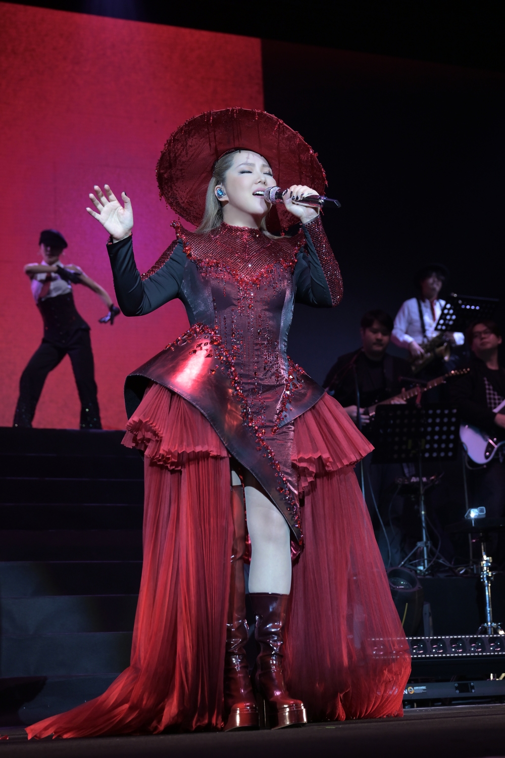 卫兰笑曝与李佩玲的共同点