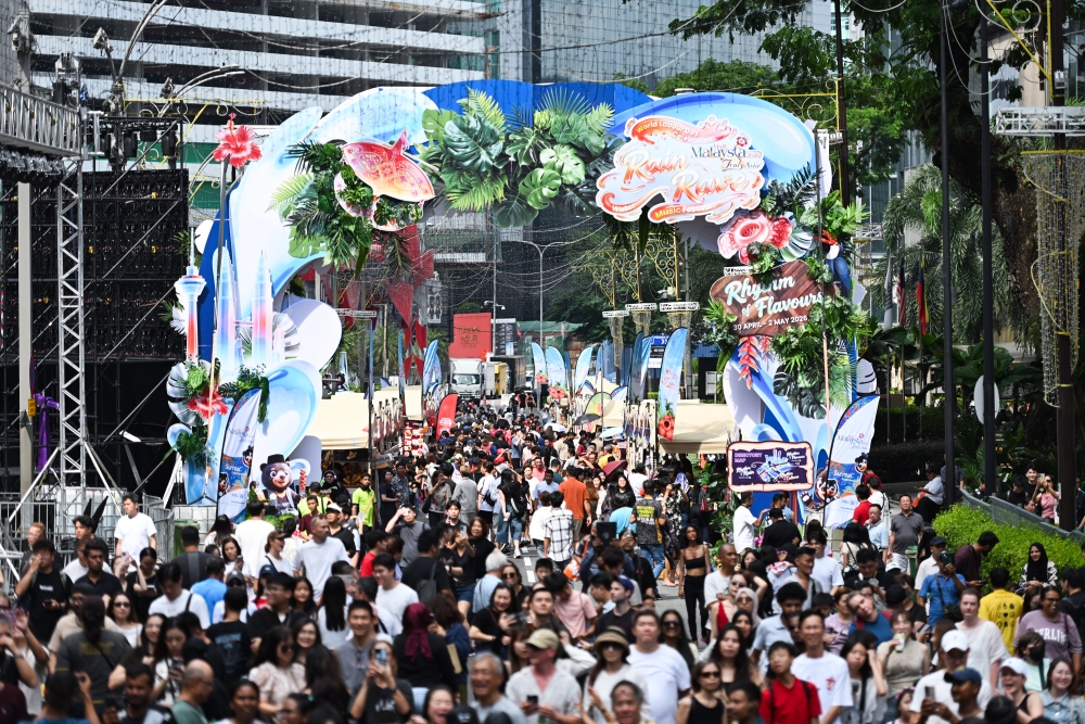 RAIN RAVE WATER MUSIC FESTIVAL炸翻武吉免登