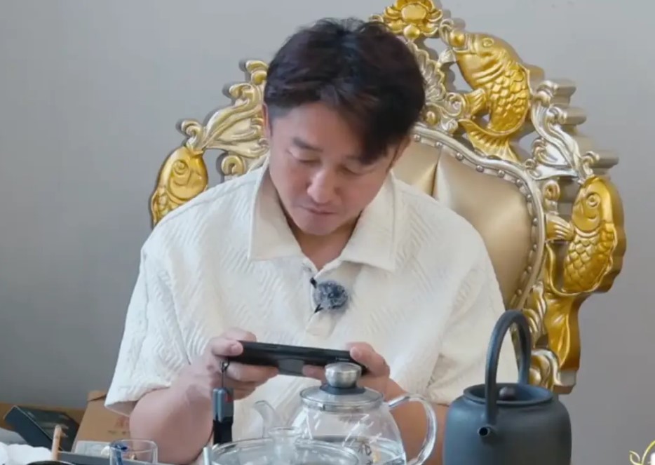 邹市明 冉莹颖