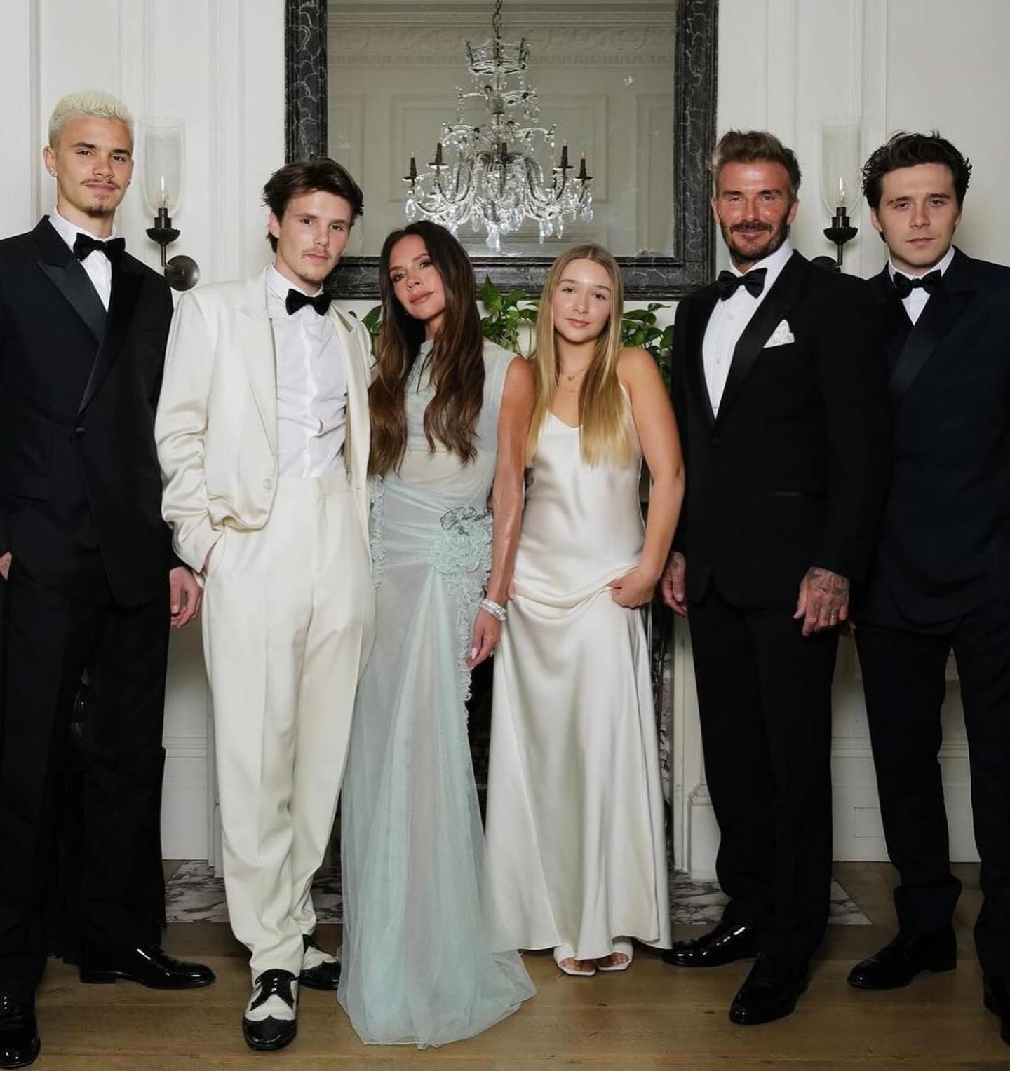 Brooklyn Beckham被曝签署了严苛婚前协议