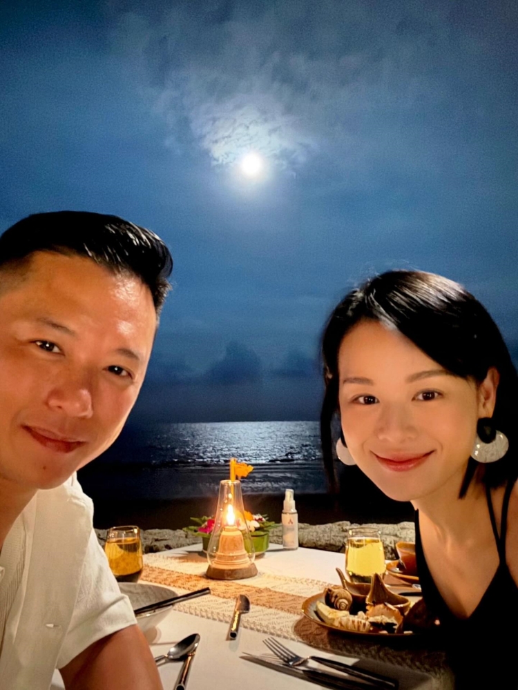 胡杏儿 李乘德