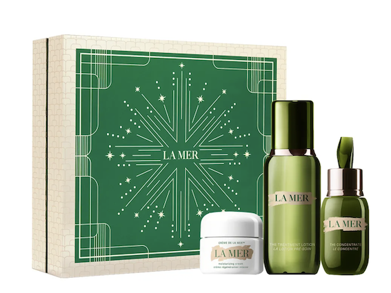 A group of green bottles and a box

AI-generated content may be incorrect.