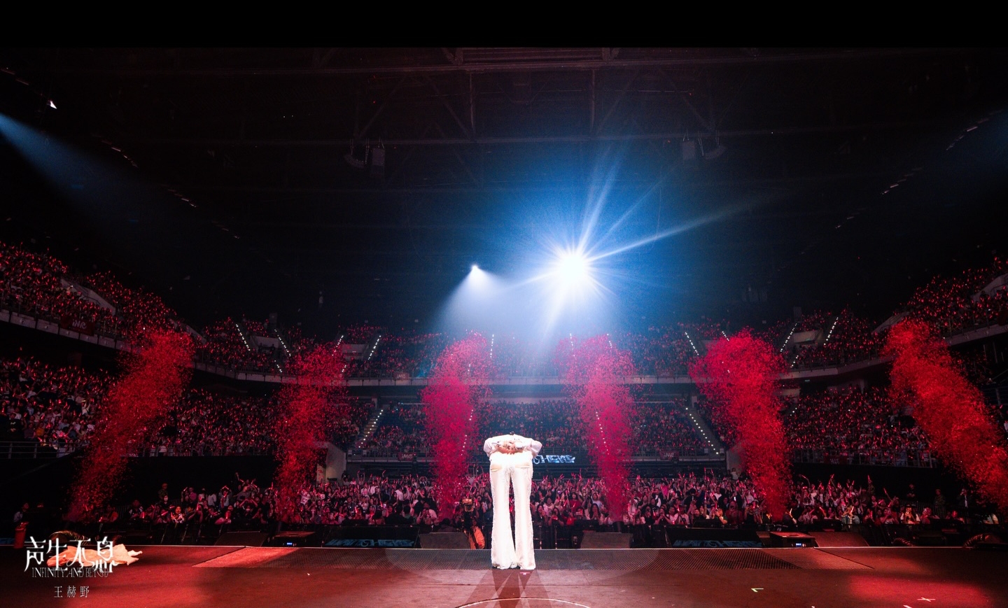 王赫野险被5岁小男孩亲上！