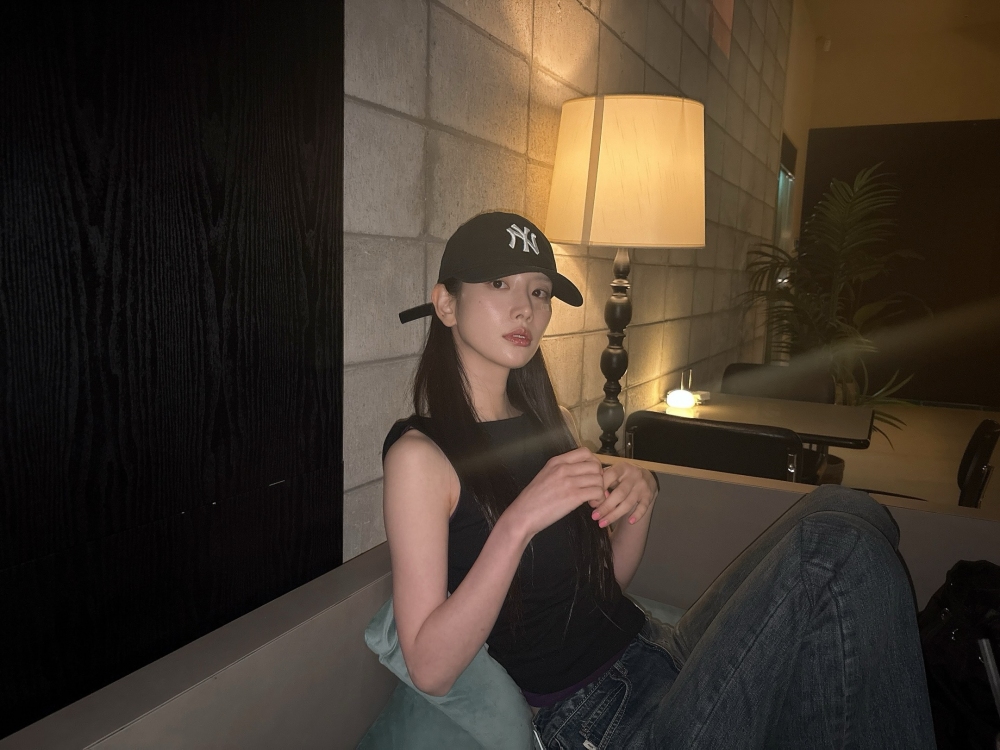 宇宙少女雪娥疑用AI生成手写字体