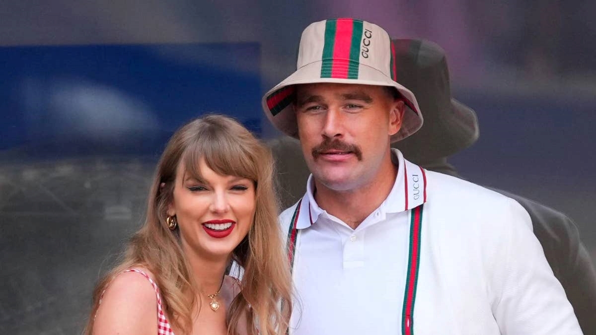 Taylor Swift Travis Kelce
