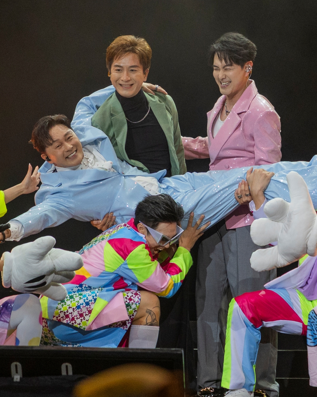 三个男人一个Show