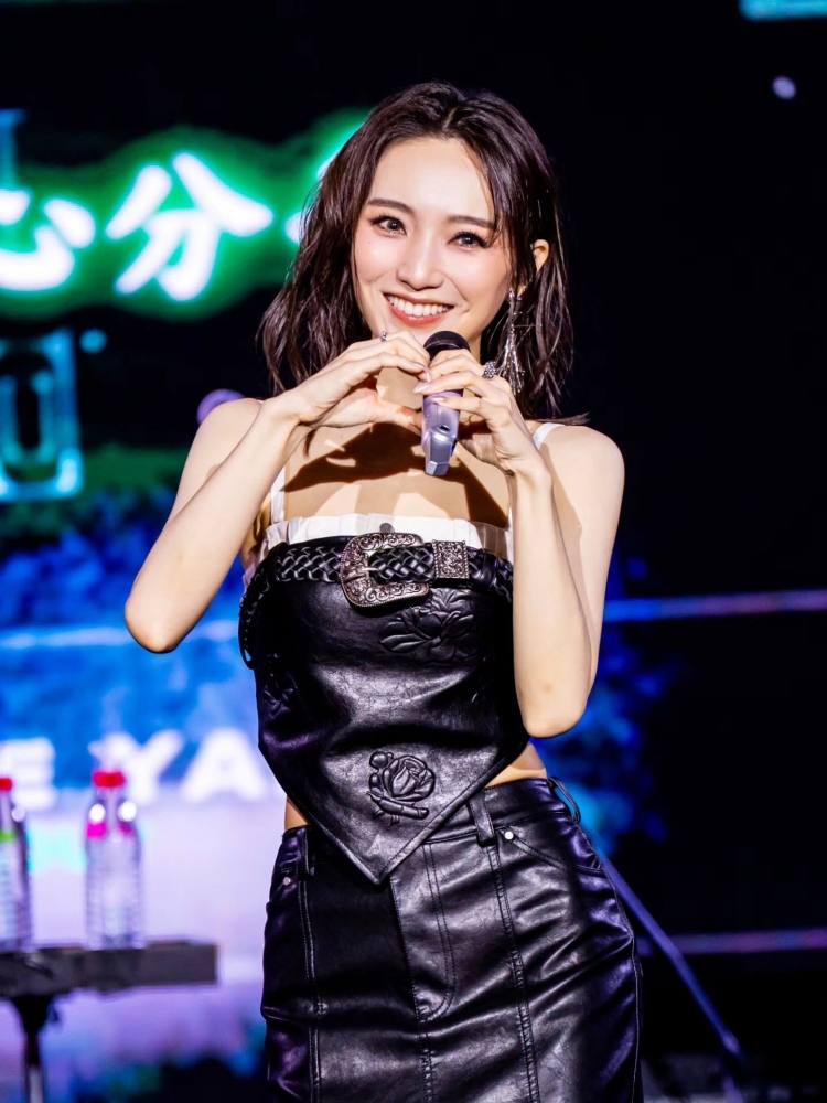 阎奕格