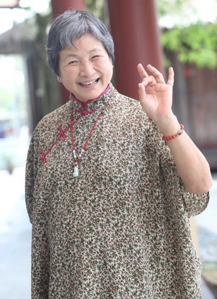 郑佩佩